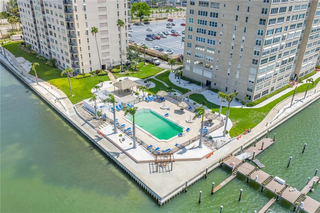 For Sale: $472,000 (2 beds, 2 baths, 1700 Square Feet)