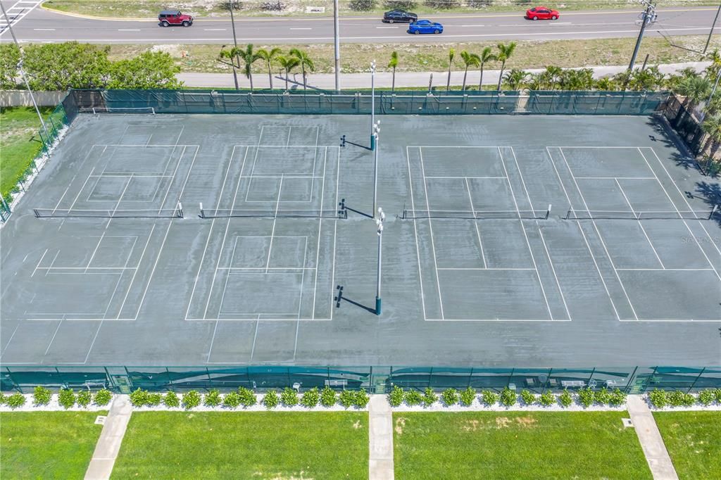 For Sale: $472,000 (2 beds, 2 baths, 1700 Square Feet)