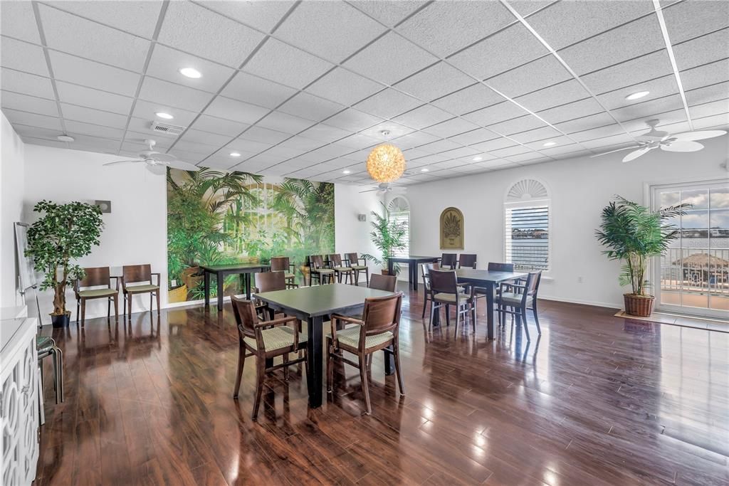 For Sale: $472,000 (2 beds, 2 baths, 1700 Square Feet)