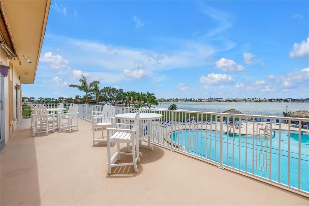 For Sale: $472,000 (2 beds, 2 baths, 1700 Square Feet)