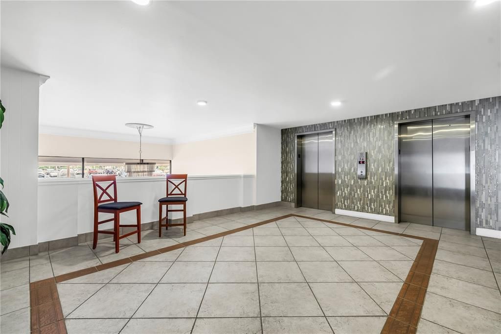 For Sale: $472,000 (2 beds, 2 baths, 1700 Square Feet)