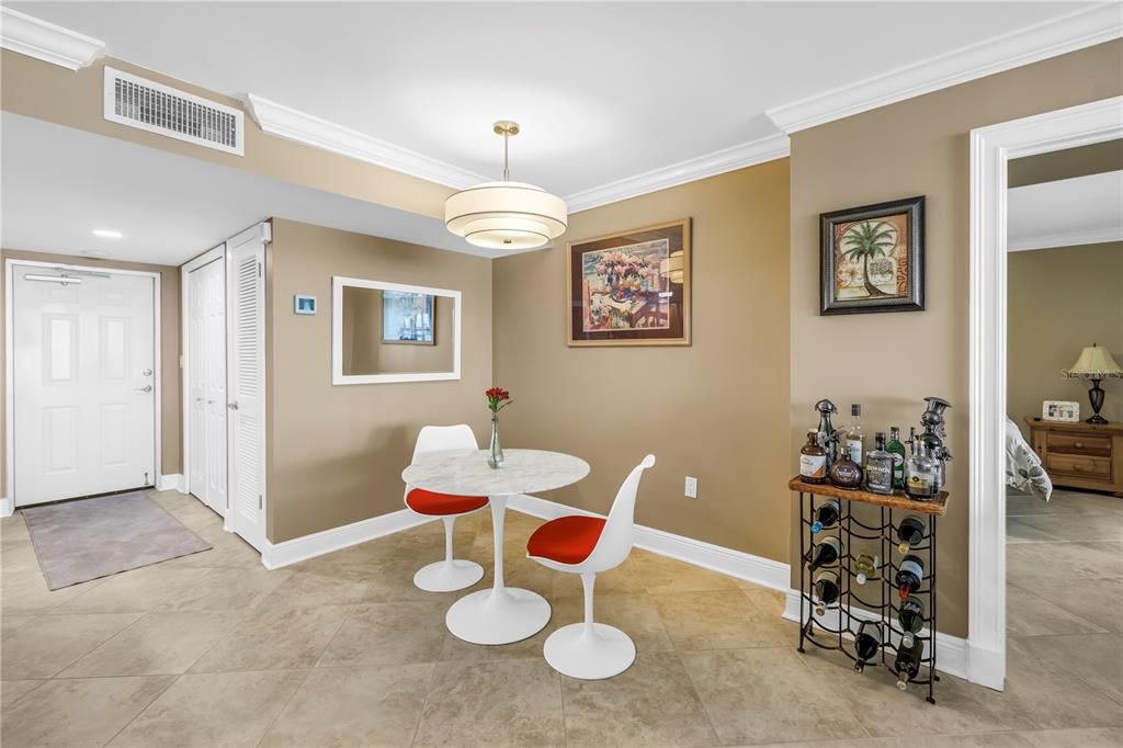 For Sale: $472,000 (2 beds, 2 baths, 1700 Square Feet)