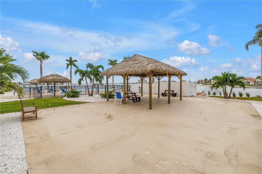 For Sale: $472,000 (2 beds, 2 baths, 1700 Square Feet)