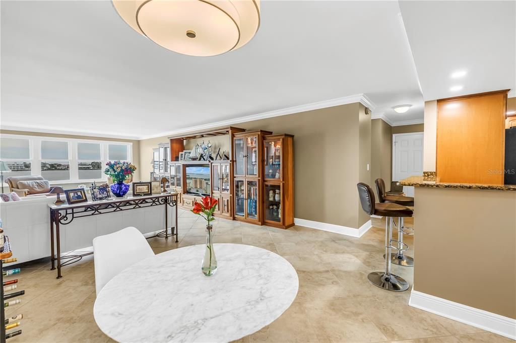 For Sale: $472,000 (2 beds, 2 baths, 1700 Square Feet)