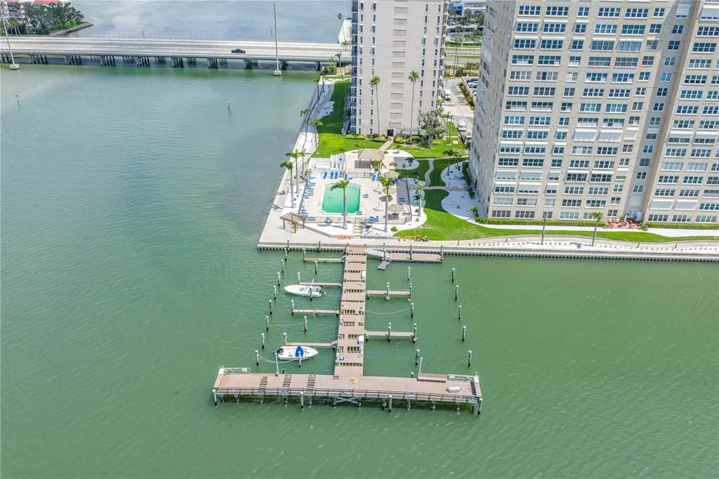 For Sale: $472,000 (2 beds, 2 baths, 1700 Square Feet)