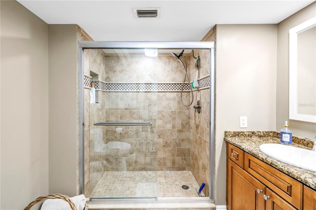 For Sale: $472,000 (2 beds, 2 baths, 1700 Square Feet)