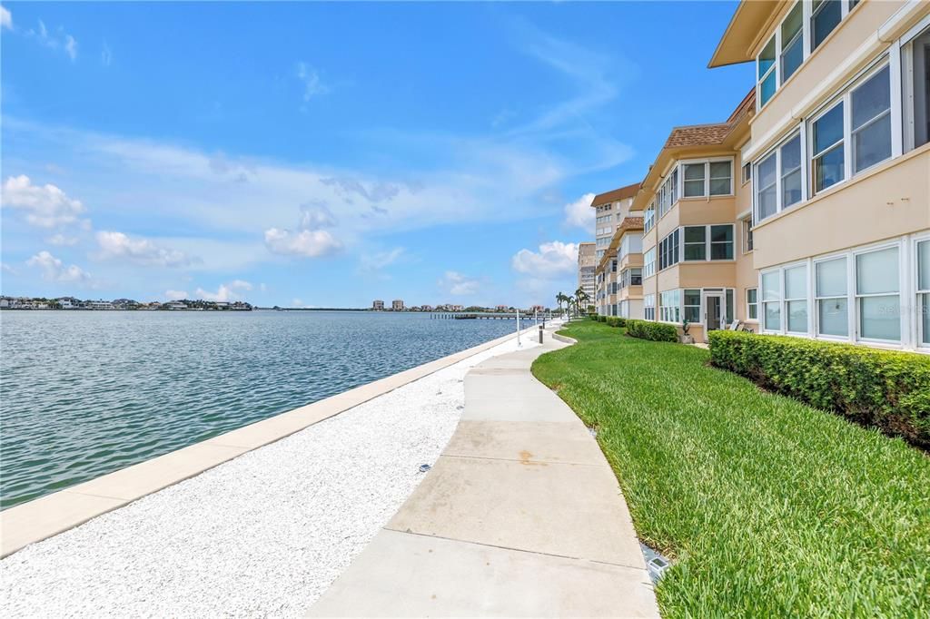 For Sale: $472,000 (2 beds, 2 baths, 1700 Square Feet)