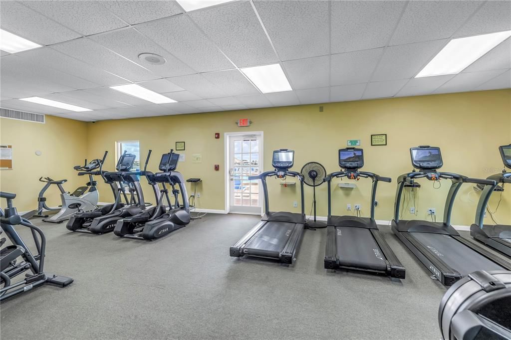 For Sale: $472,000 (2 beds, 2 baths, 1700 Square Feet)