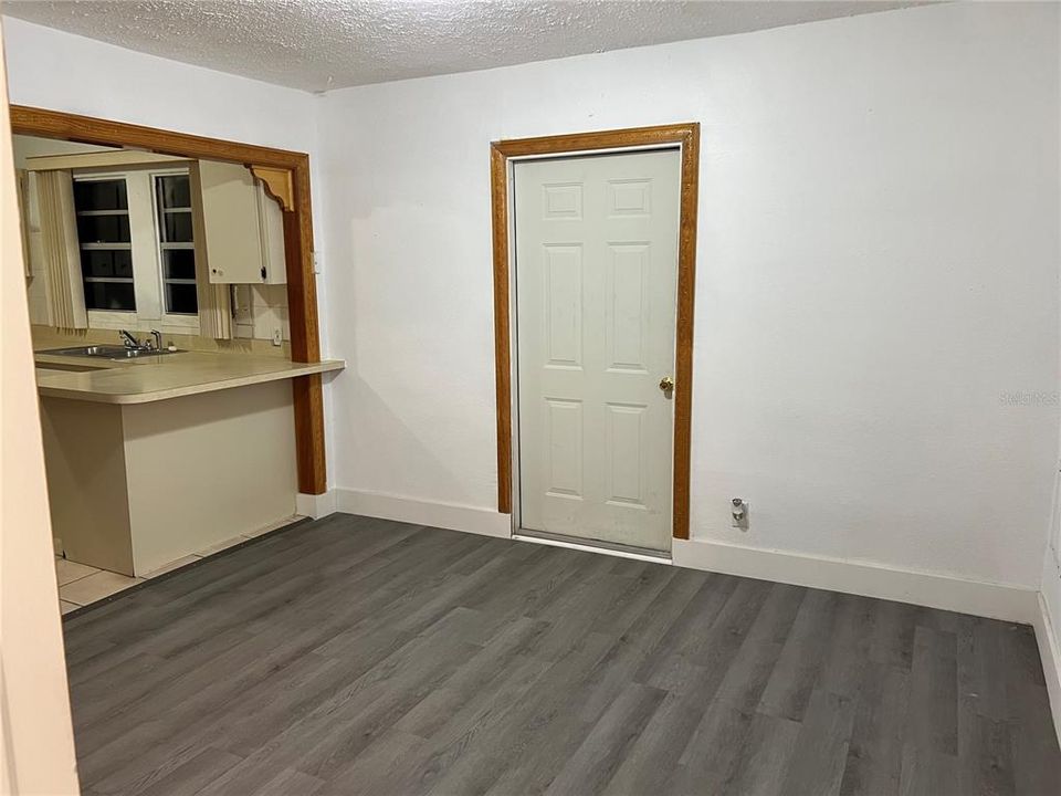 En Venta: $269,900 (2 camas, 1 baños, 940 Pies cuadrados)