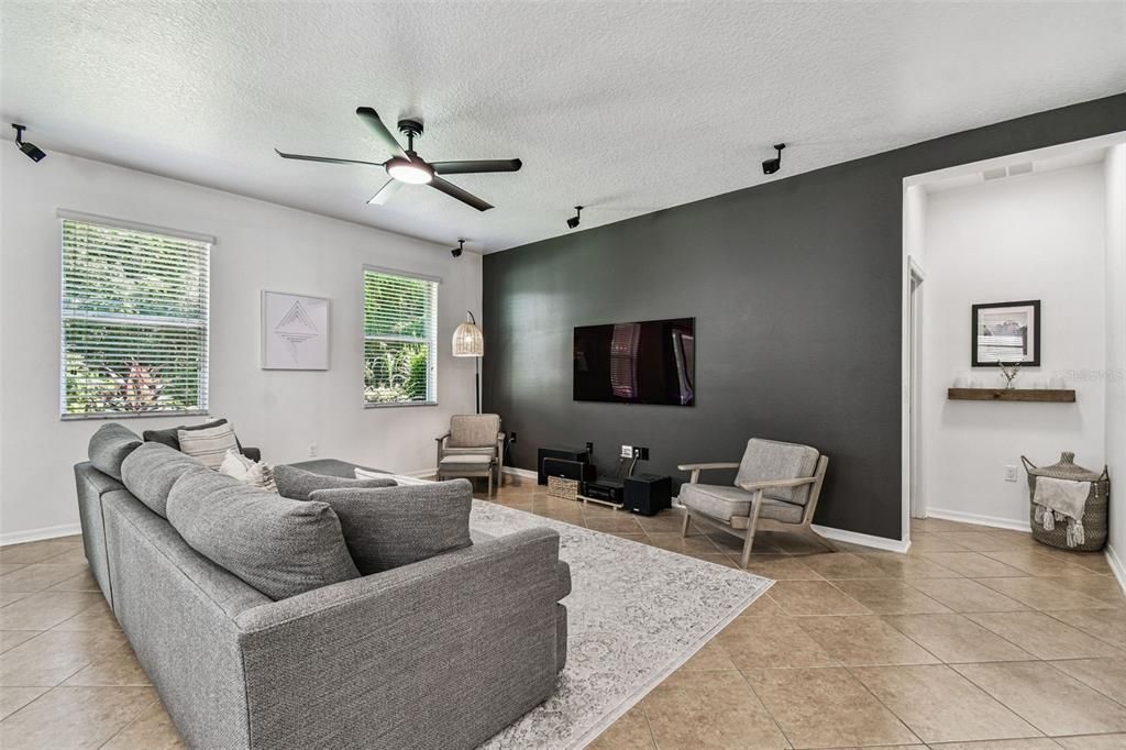 For Sale: $414,900 (4 beds, 2 baths, 1858 Square Feet)