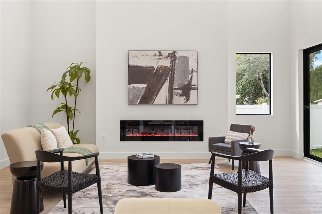 Под контрактом: $1,100,000 (4 спален, 3 ванн, 3098 Квадратных фут)