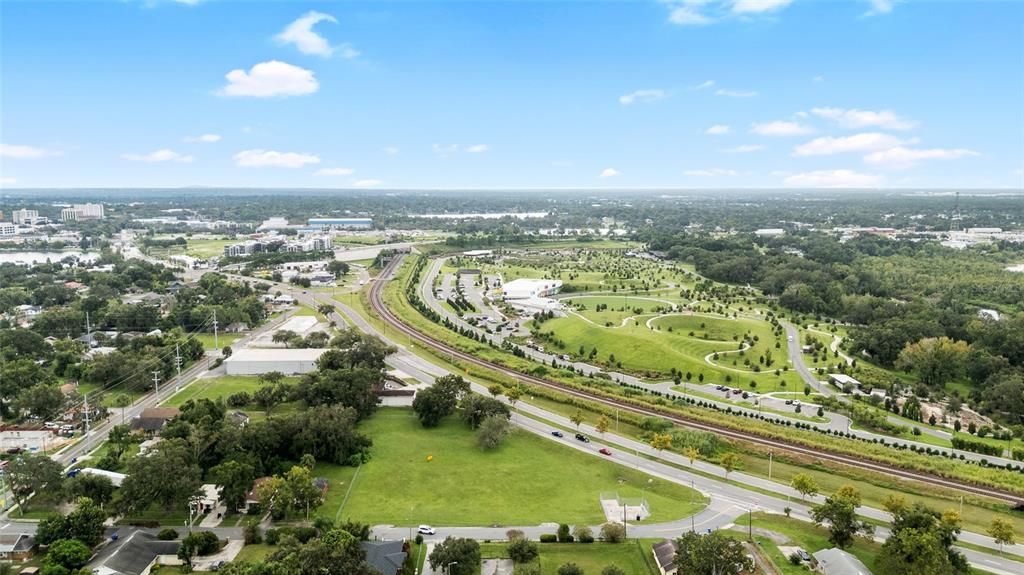 На продажу: $1,300,000 (0.97 acres)