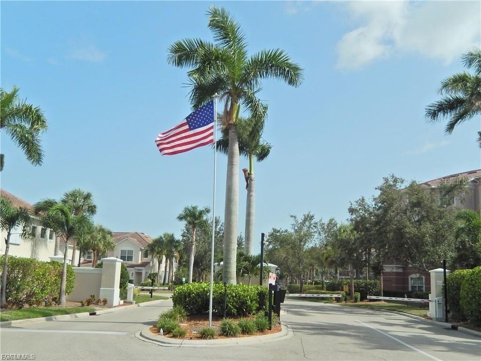 待售: $245,000 (2 贝兹, 2 浴室, 1336 平方英尺)