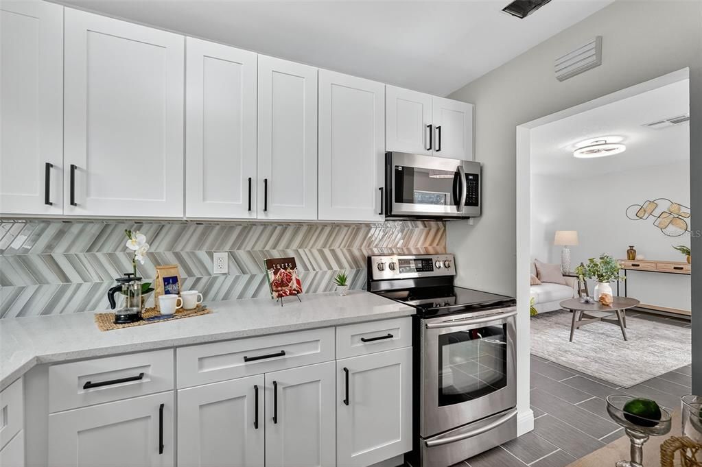 Под контрактом: $205,000 (2 спален, 1 ванн, 874 Квадратных фут)