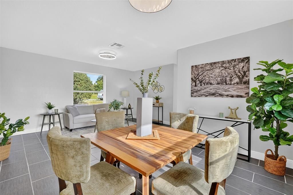 Под контрактом: $205,000 (2 спален, 1 ванн, 874 Квадратных фут)