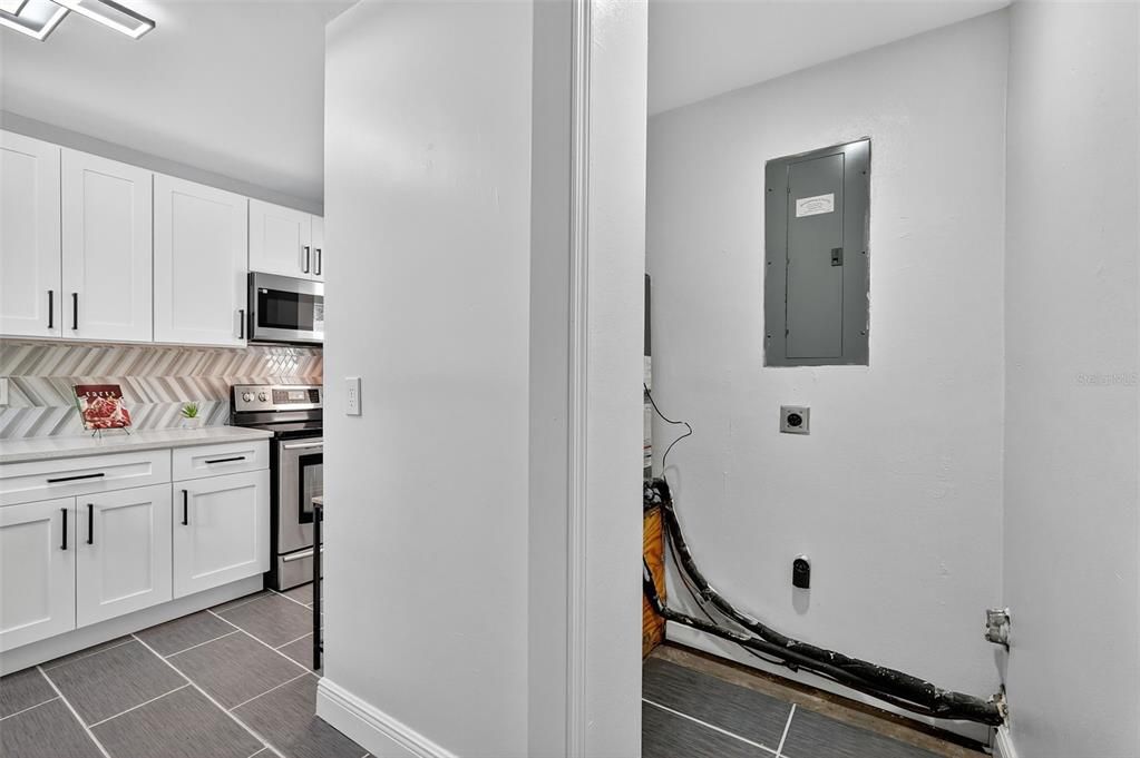 Под контрактом: $205,000 (2 спален, 1 ванн, 874 Квадратных фут)