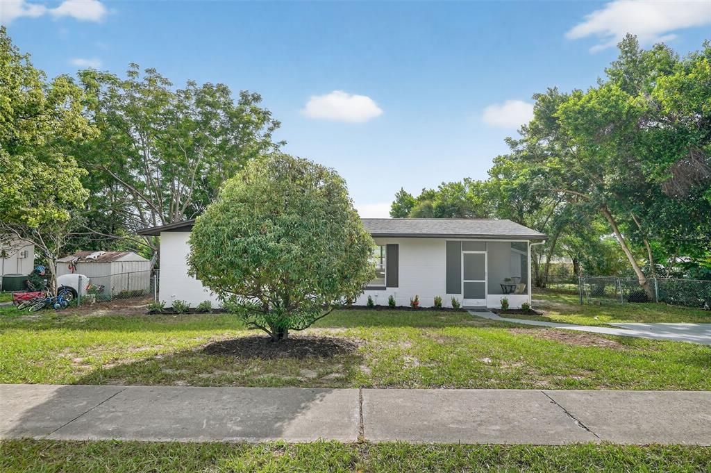 Под контрактом: $205,000 (2 спален, 1 ванн, 874 Квадратных фут)