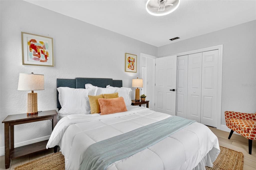 Под контрактом: $205,000 (2 спален, 1 ванн, 874 Квадратных фут)