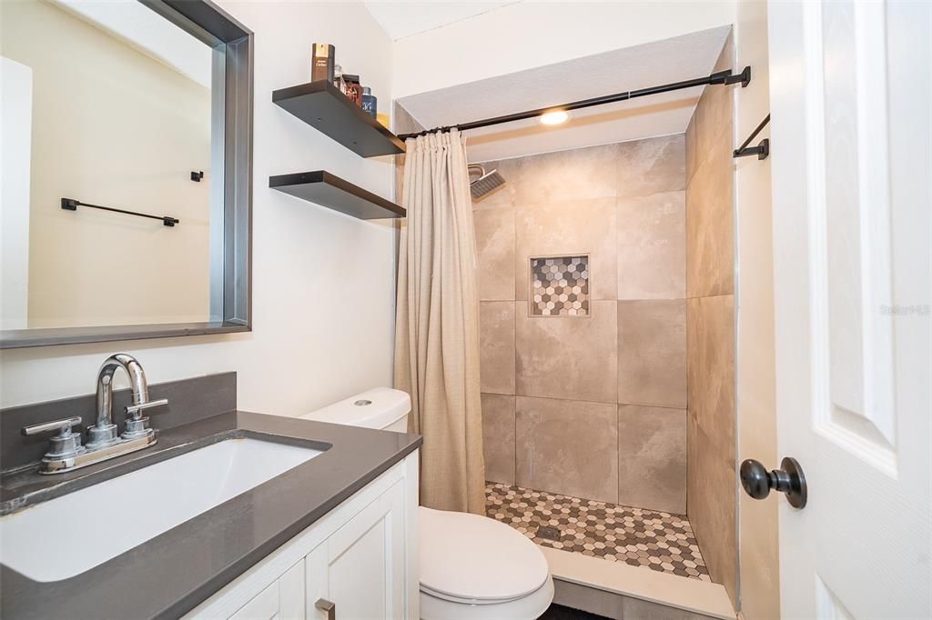 En Venta: $300,000 (3 camas, 2 baños, 1486 Pies cuadrados)