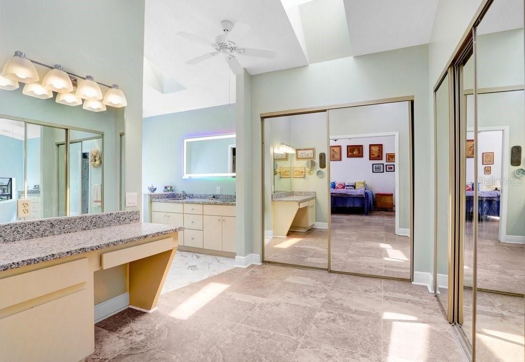 合同活跃: $600,000 (3 贝兹, 2 浴室, 2322 平方英尺)