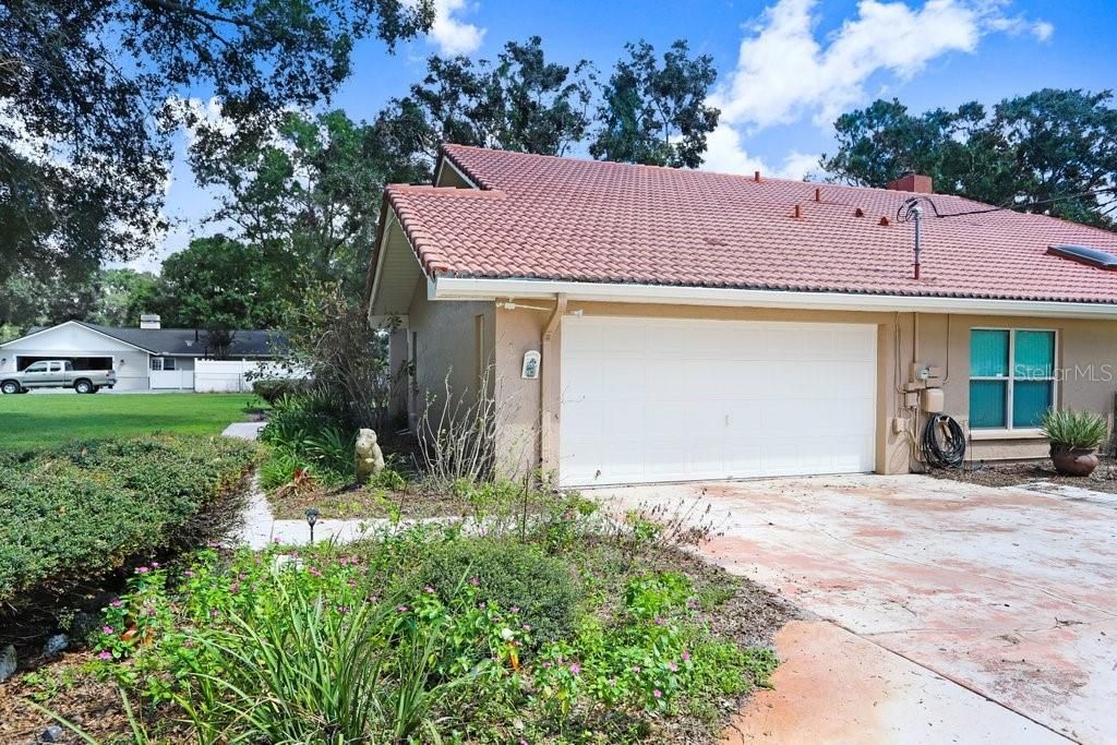 合同活跃: $600,000 (3 贝兹, 2 浴室, 2322 平方英尺)