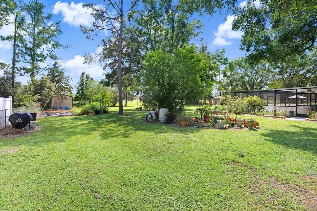 合同活跃: $600,000 (3 贝兹, 2 浴室, 2322 平方英尺)