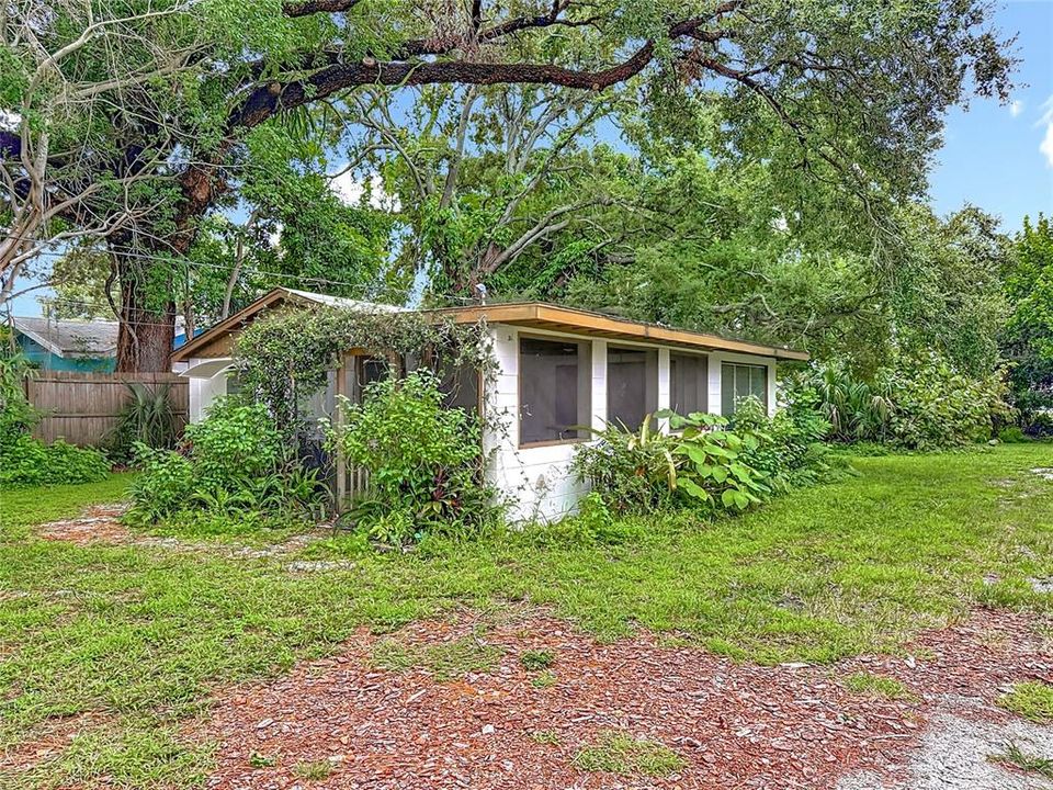 En Venta: $399,000 (0.46 acres)