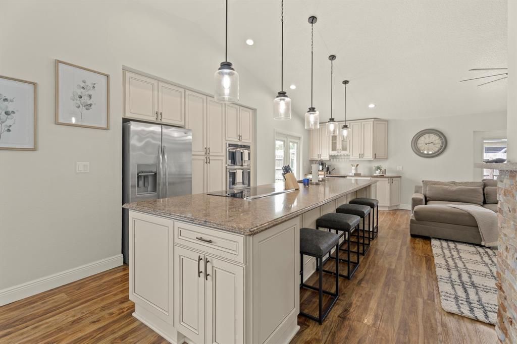 На продажу: $564,900 (4 спален, 2 ванн, 2426 Квадратных фут)