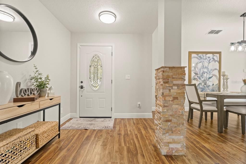 На продажу: $564,900 (4 спален, 2 ванн, 2426 Квадратных фут)