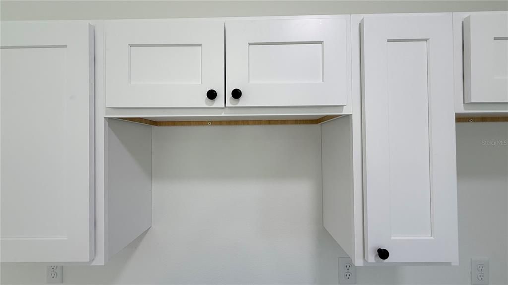 For Sale: $253,800 (3 beds, 2 baths, 1394 Square Feet)