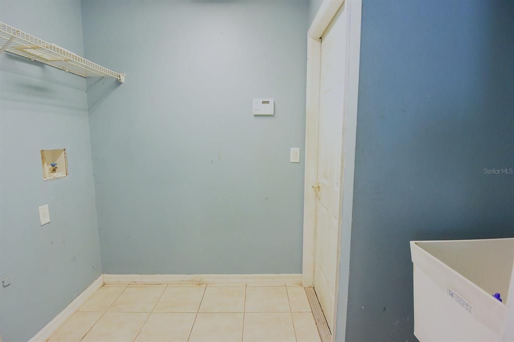 For Sale: $226,000 (4 beds, 2 baths, 1494 Square Feet)