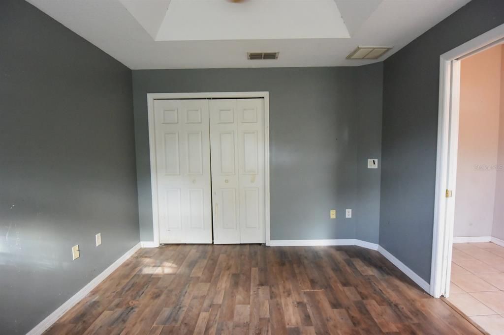 For Sale: $226,000 (4 beds, 2 baths, 1494 Square Feet)