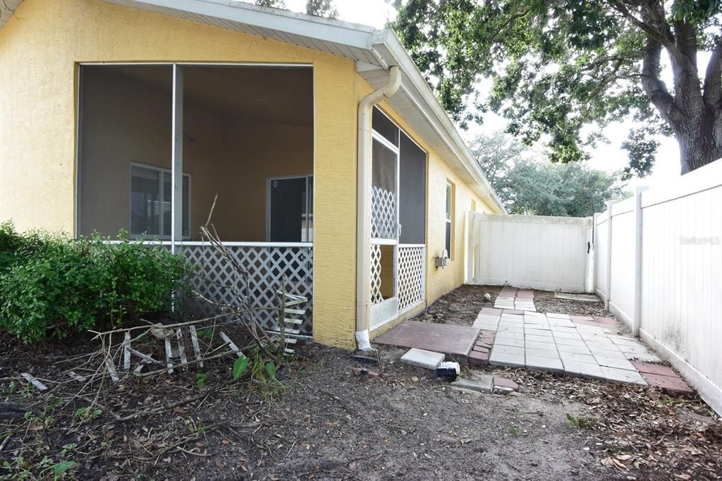 For Sale: $226,000 (4 beds, 2 baths, 1494 Square Feet)