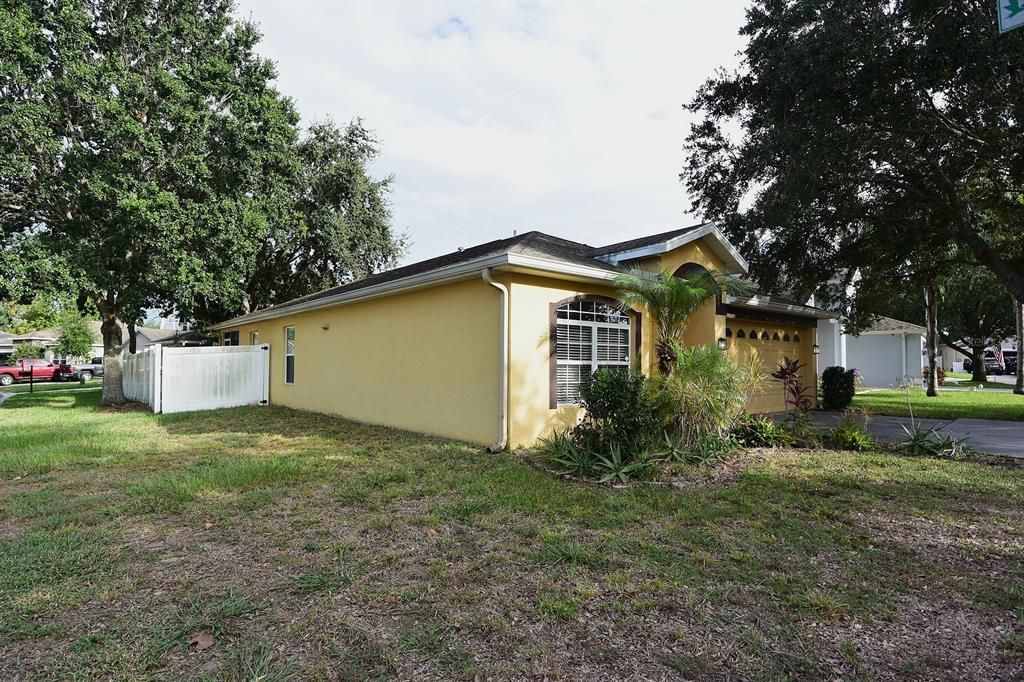For Sale: $226,000 (4 beds, 2 baths, 1494 Square Feet)