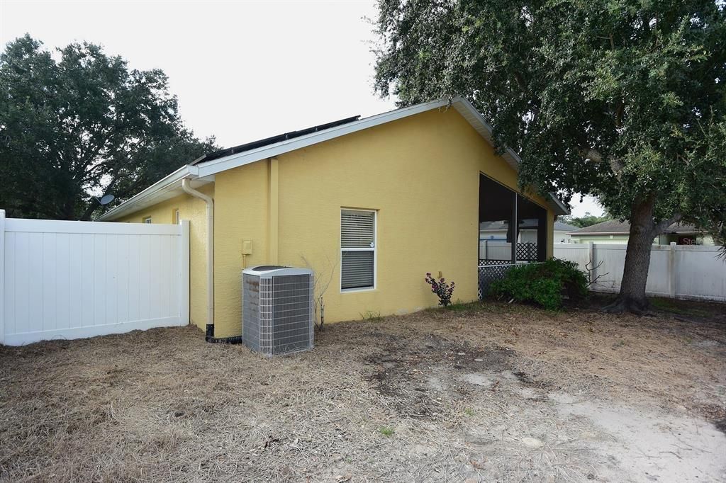 For Sale: $226,000 (4 beds, 2 baths, 1494 Square Feet)