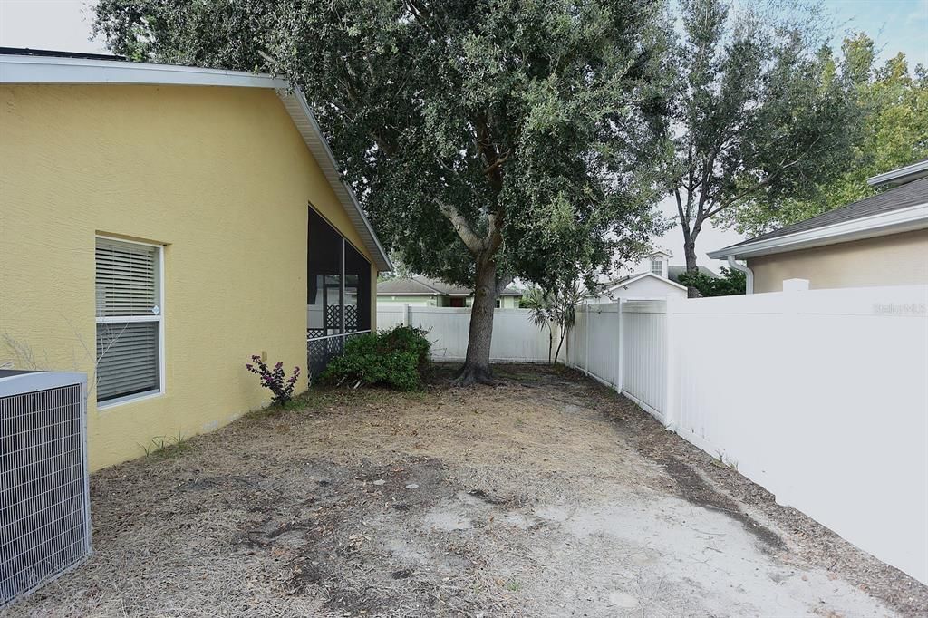 For Sale: $226,000 (4 beds, 2 baths, 1494 Square Feet)