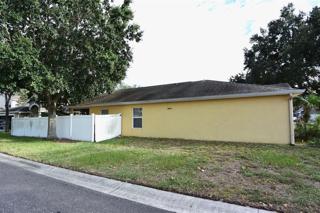 For Sale: $226,000 (4 beds, 2 baths, 1494 Square Feet)