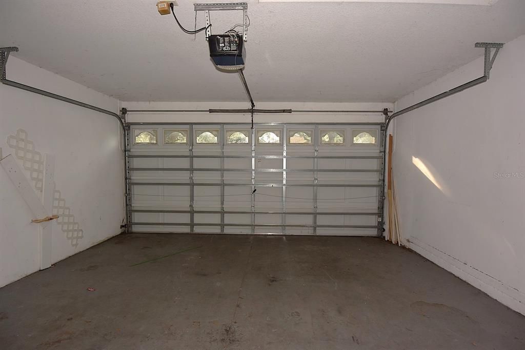 For Sale: $226,000 (4 beds, 2 baths, 1494 Square Feet)