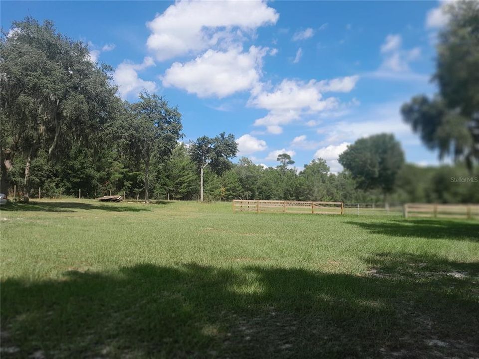 For Sale: $425,000 (3 beds, 3 baths, 840 Square Feet)