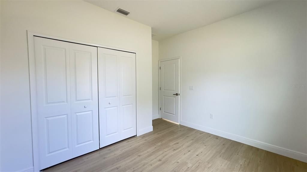 En Venta: $315,000 (4 camas, 2 baños, 1833 Pies cuadrados)