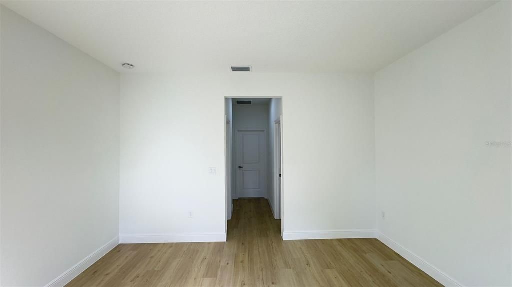 En Venta: $315,000 (4 camas, 2 baños, 1833 Pies cuadrados)