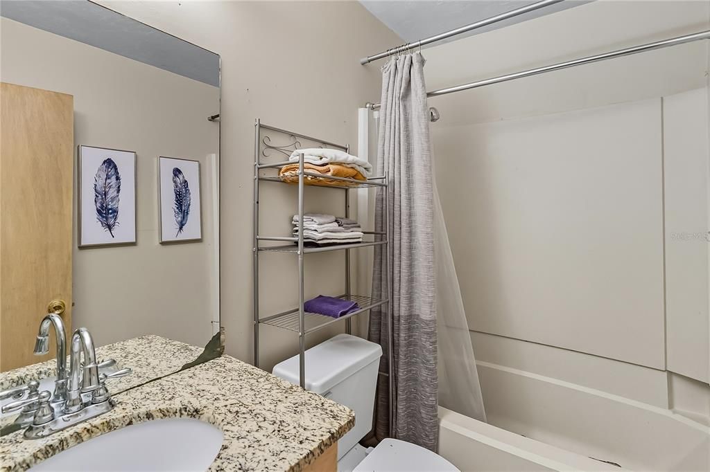 For Sale: $270,000 (3 beds, 2 baths, 1092 Square Feet)