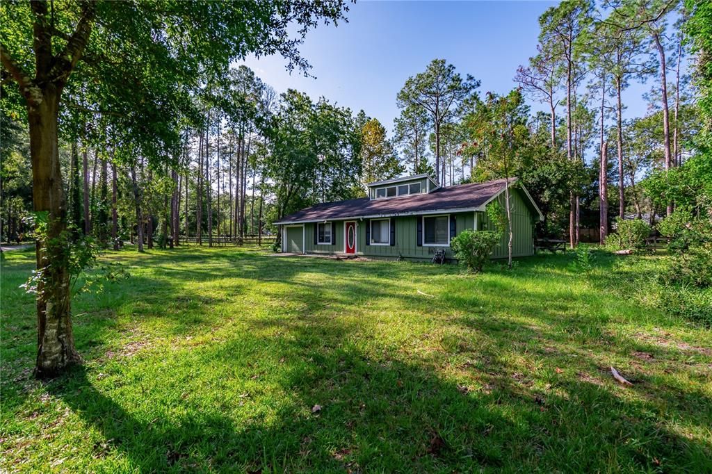 For Sale: $270,000 (3 beds, 2 baths, 1092 Square Feet)