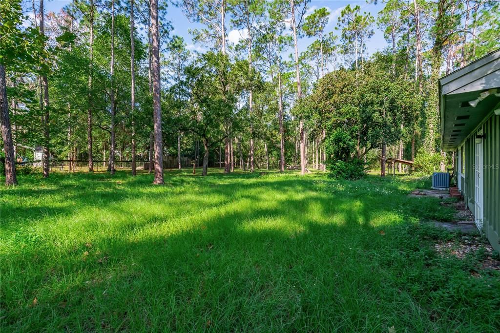 For Sale: $270,000 (3 beds, 2 baths, 1092 Square Feet)