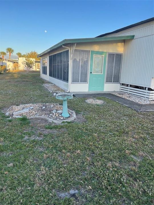 For Sale: $75,000 (2 beds, 1 baths, 900 Square Feet)