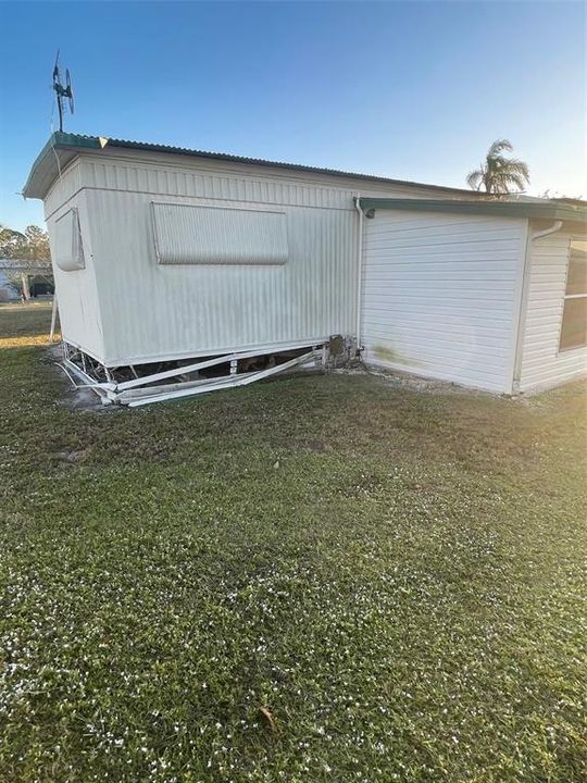 For Sale: $75,000 (2 beds, 1 baths, 900 Square Feet)