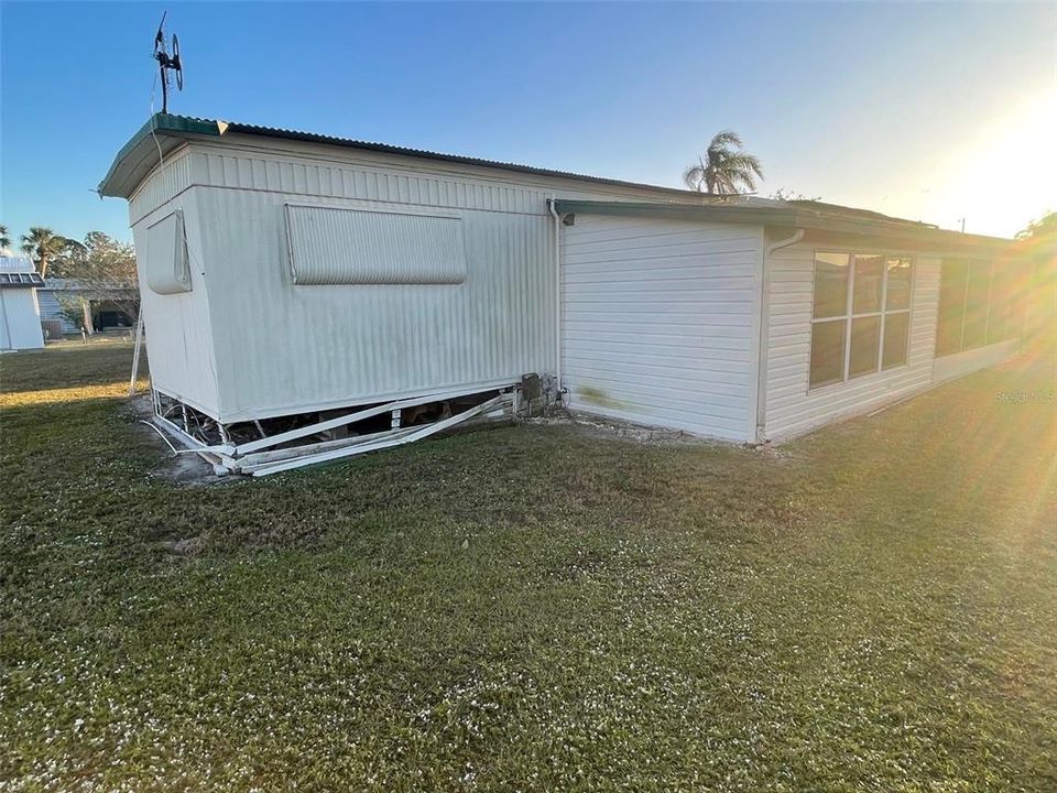 For Sale: $75,000 (2 beds, 1 baths, 900 Square Feet)