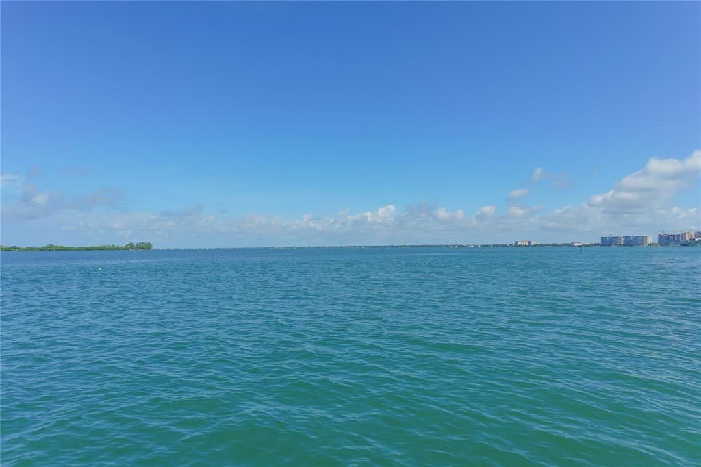 For Sale: $499,000 (1 beds, 1 baths, 641 Square Feet)