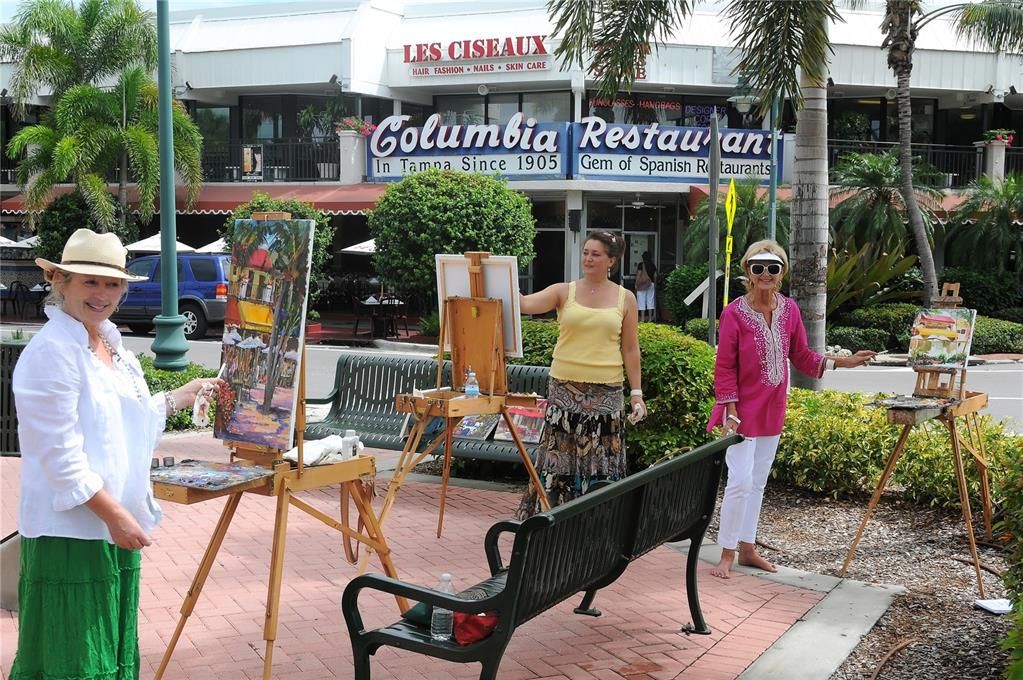 For Sale: $499,000 (1 beds, 1 baths, 641 Square Feet)