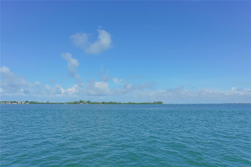 For Sale: $499,000 (1 beds, 1 baths, 641 Square Feet)